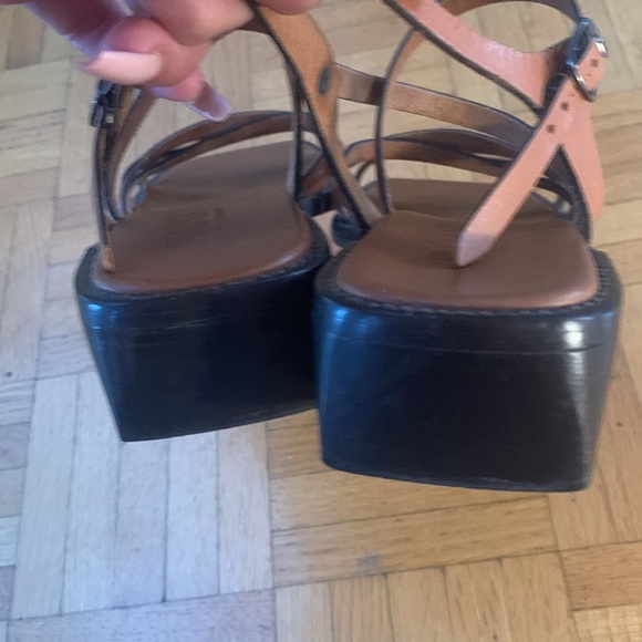 Vintage Pegano genuine leather Strappy Sandals with block heels - Picture 4 of 7